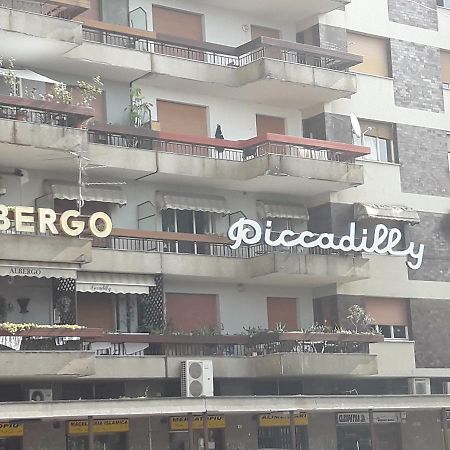 Albergo Piccadilly Medolago Exterior foto